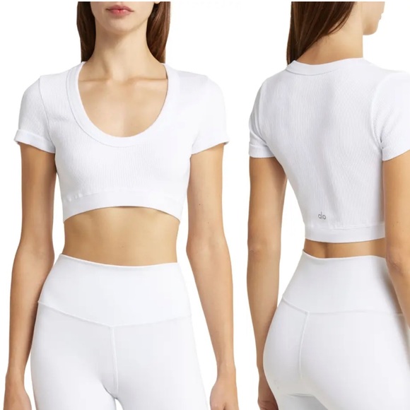 ALO Yoga Tops - NWOT Alo Serene Rib Crop Top